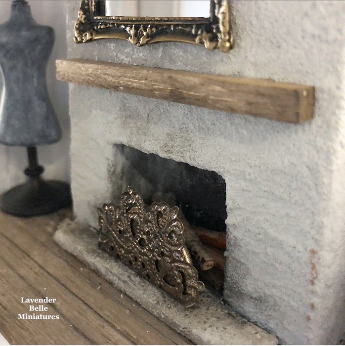 White Haven Farmhouse - 1:24 scale