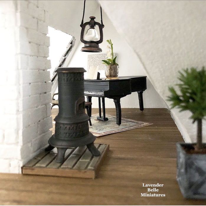 White Haven Farmhouse - 1:24 scale