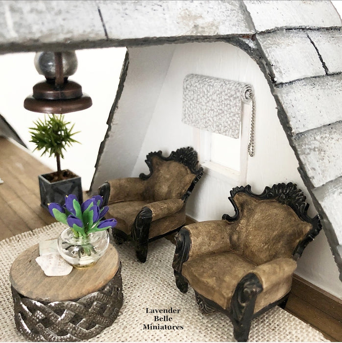 White Haven Farmhouse - 1:24 scale