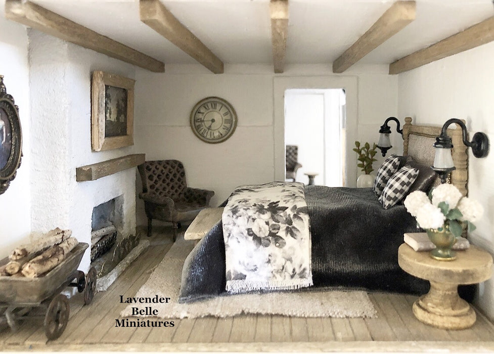 White Haven Farmhouse - 1:24 scale
