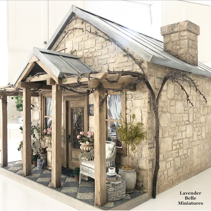 Oakvale Cottage Roombox - 1:12 scale